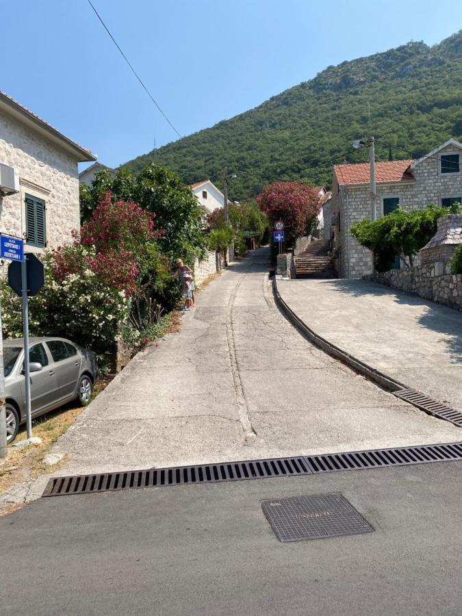 Apartman Irena Tivat Zewnętrze zdjęcie