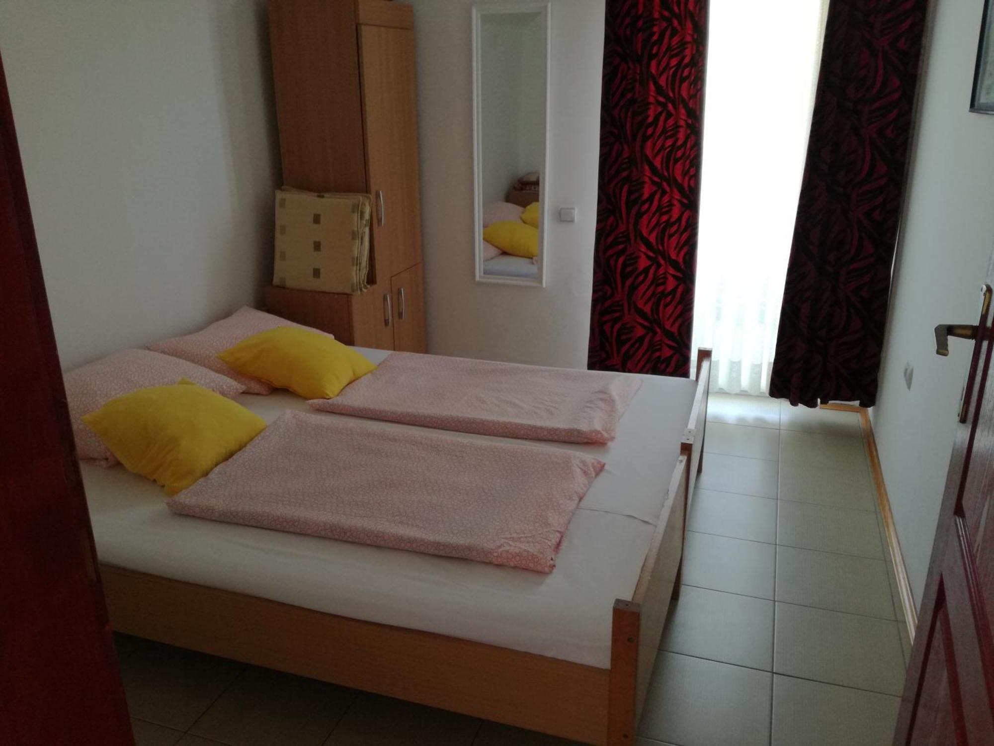 Apartman Irena Tivat Zewnętrze zdjęcie