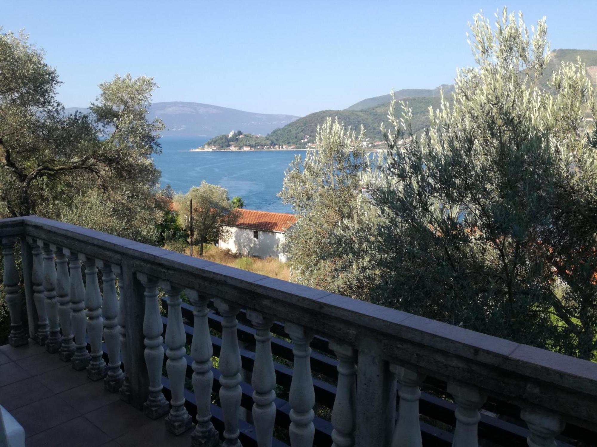 Apartman Irena Tivat Zewnętrze zdjęcie