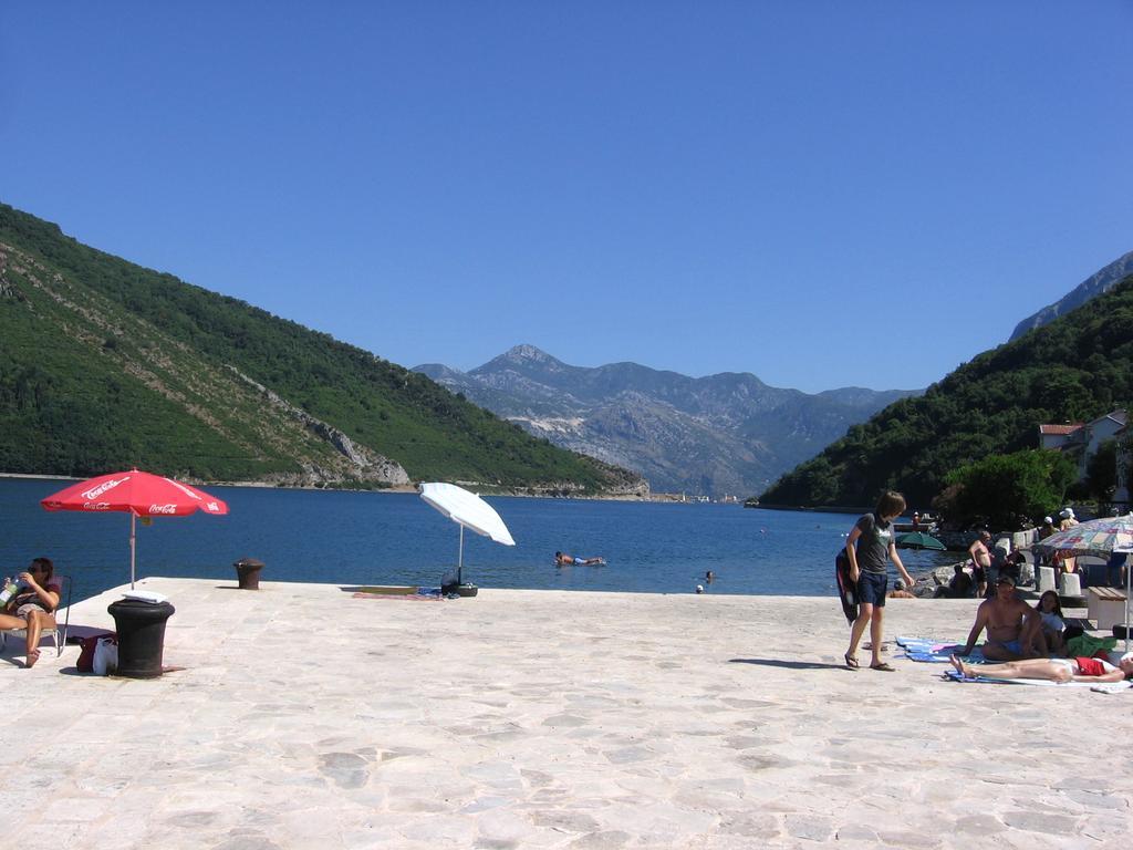 Apartman Irena Tivat Zewnętrze zdjęcie