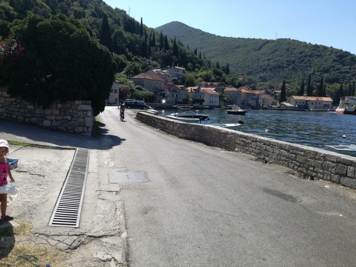 Apartman Irena Tivat Zewnętrze zdjęcie